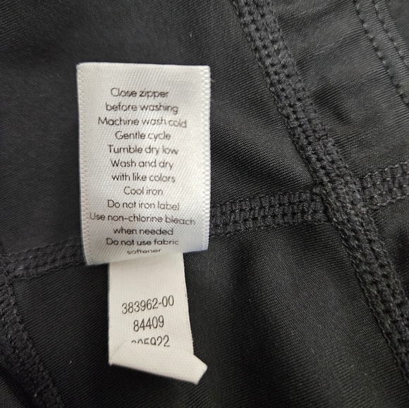 Athleta Black Salutation Workout Leggings Size Small Women's O73 - Picture 7 of 11